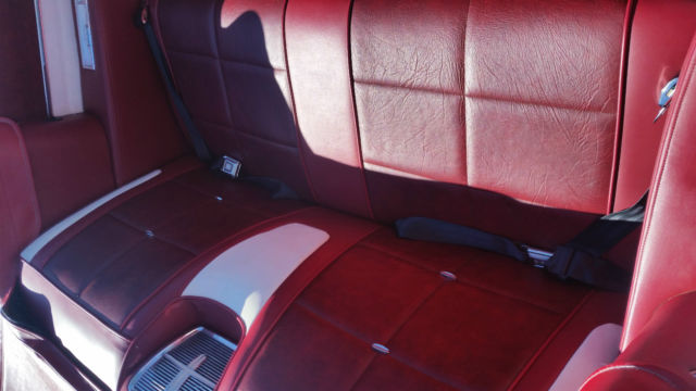 1961 Oldsmobile Ninety-Eight Convertible - photo 2