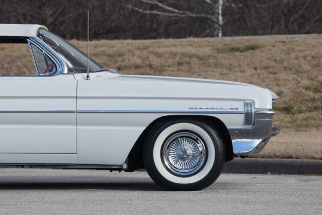 1961 Oldsmobile Eighty-Eight Convertible - photo 10