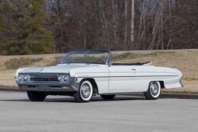 1961 Oldsmobile Eighty-Eight Convertible - photo 3