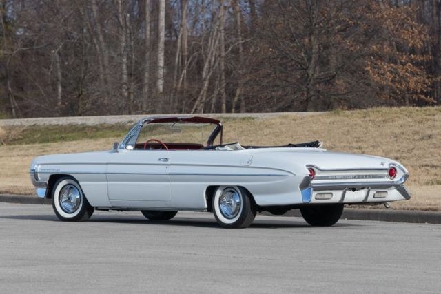 1961 Oldsmobile Eighty-Eight Convertible - photo 6