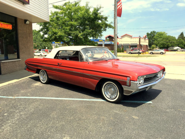 1961 Oldsmobile Eighty-Eight DYNAMIC 88...CONVERTIBLE! - photo 5