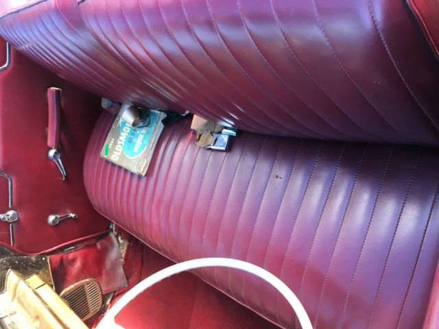 1961 Oldsmobile Eighty-Eight convertible - photo 10