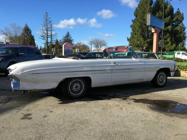 1961 Oldsmobile Eighty-Eight convertible - photo 11