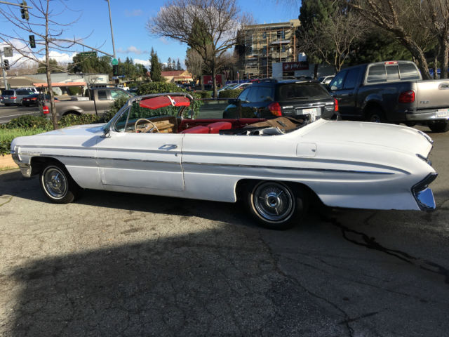 1961 Oldsmobile Eighty-Eight convertible - photo 8