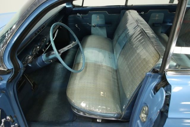 1961 Oldsmobile Eighty-Eight Holiday Sedan - photo 5