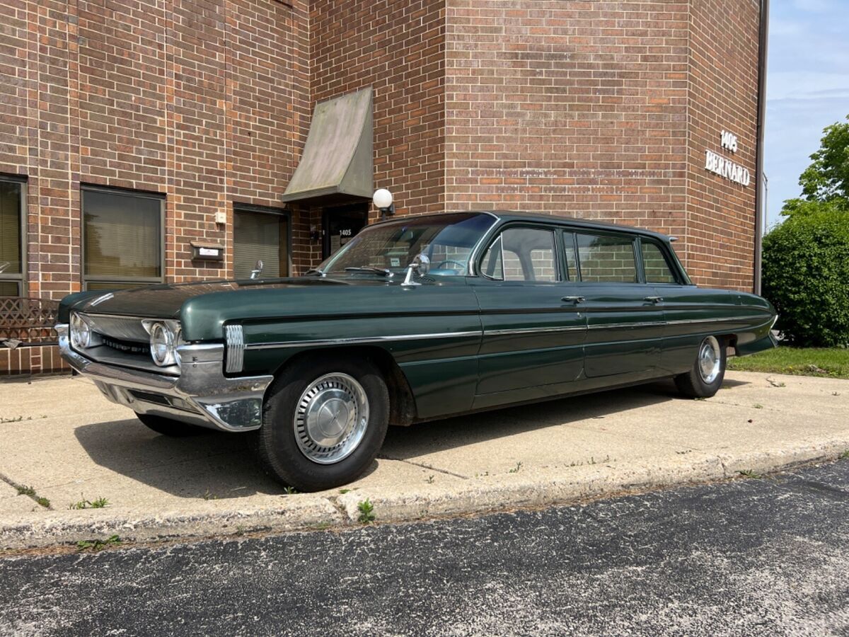 1961 Oldsmobile Dynamic 88 Limousine - photo 2