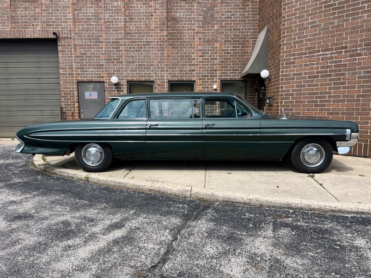 1961 Oldsmobile Dynamic 88 Limousine - photo 8