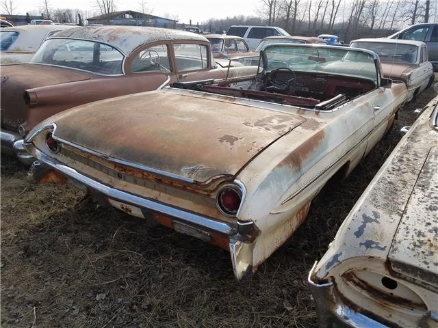 1961 Oldsmobile Eighty-Eight -- - photo 6