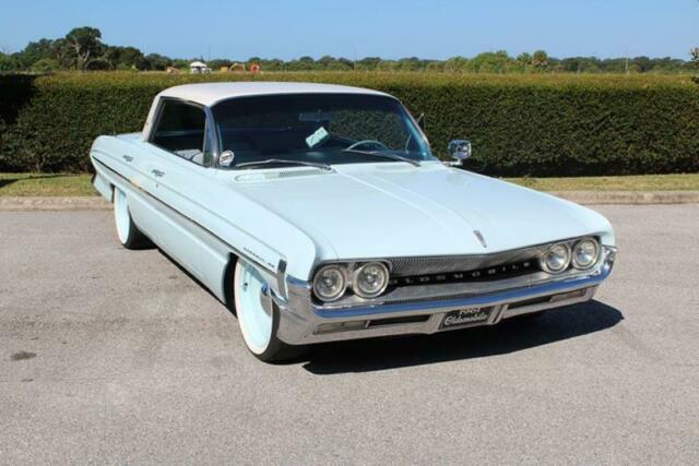 1961 Oldsmobile Eighty-Eight -- - photo 7