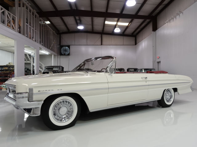 1961 Oldsmobile Eighty-Eight Super 88 Convertible | Original interior 1961 Oldsmobile Eighty-Eight Super 88 Convertible