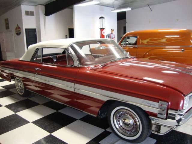1961 Oldsmobile Starfire -- - photo 2