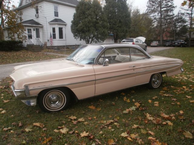1961 Oldsmobile Eighty-Eight super 88 holiday coupe - photo 4