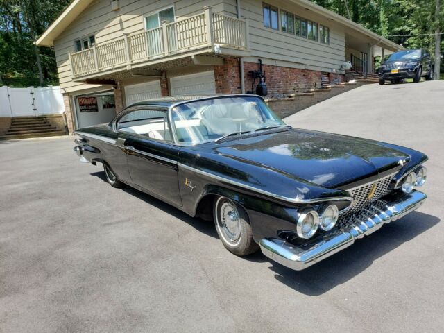 1961 PLYMOUTH FURY 2 DOOR COUPE FORWARD LOOK BEAUTY EXNER DESIGN RESTORED!!! 1961 Plymouth Fury