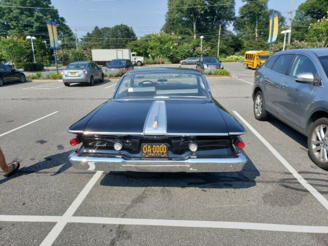 1961 Plymouth Fury - photo 2