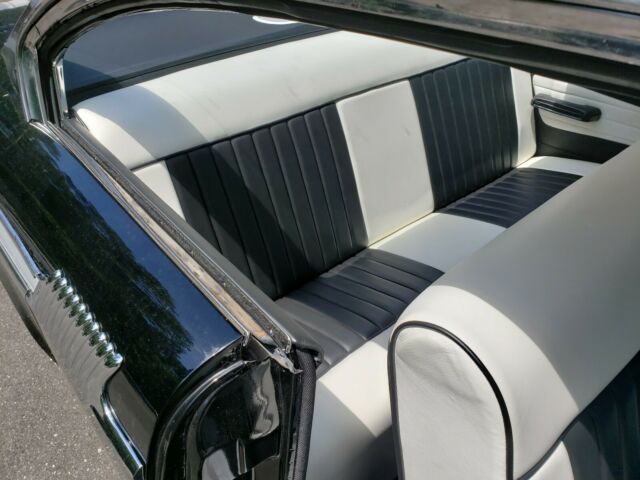 1961 Plymouth Fury - photo 4