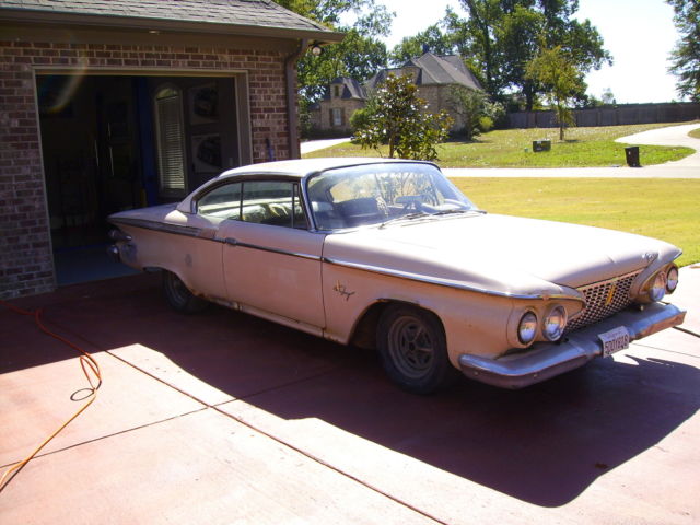 1961 Plymouth Fury - photo 2