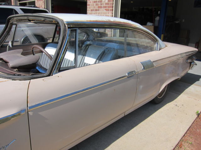 1961 Plymouth Fury - photo 8