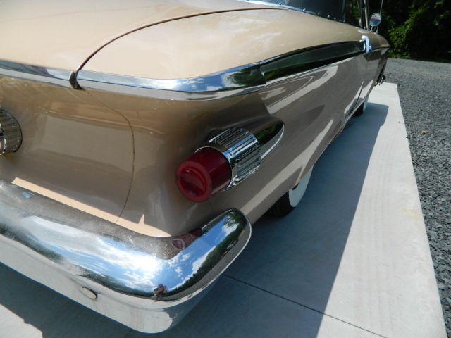 1961 Plymouth Fury Convertible - photo 5