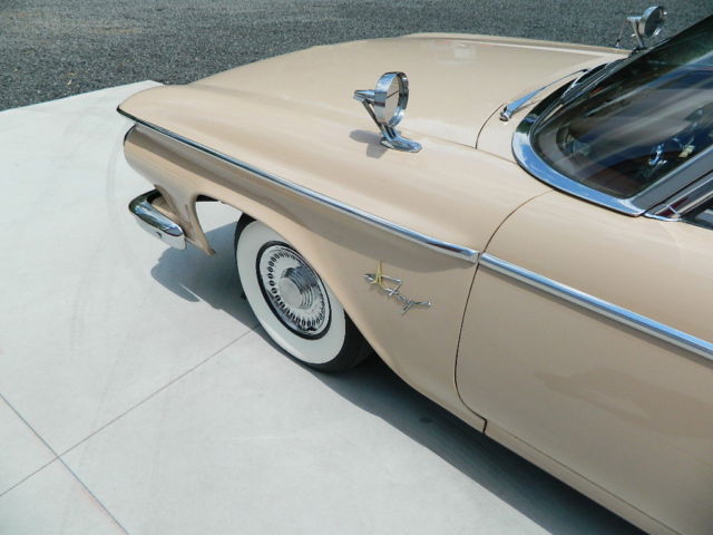 1961 Plymouth Fury Convertible - photo 8