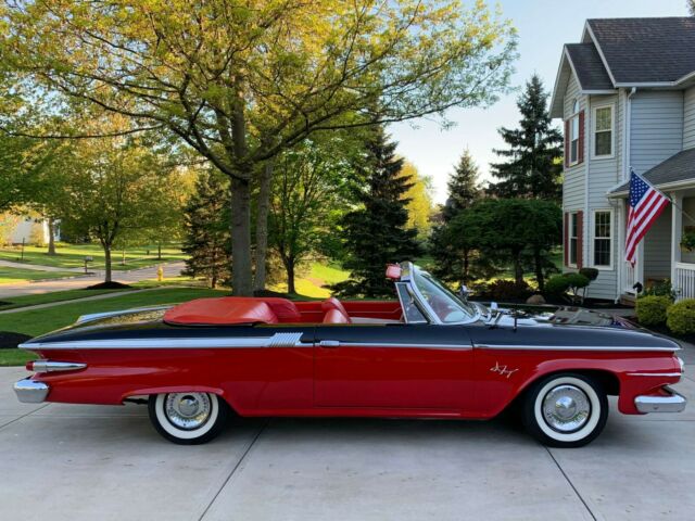 1961 Plymouth Fury Convertible - photo 4
