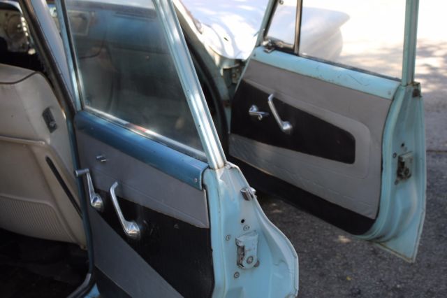 1961 Plymouth Valiant - photo 6