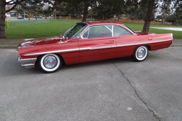 1961 Pontiac Bonneville - photo 2