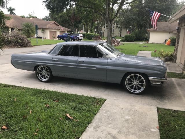 1961 Pontiac Bonneville - photo 2