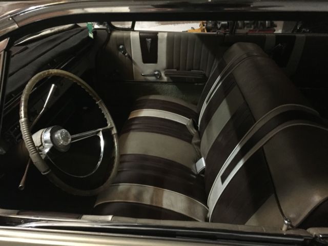 1961 Pontiac Bonneville Base - photo 10