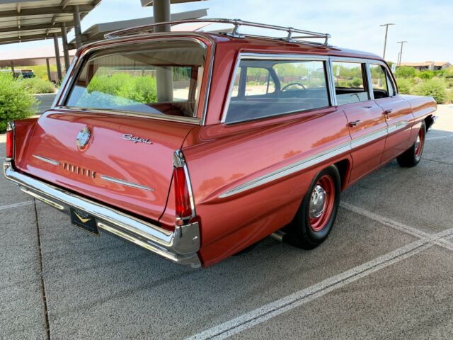 1961 Pontiac Catalina Safari Station Wagon - photo 12