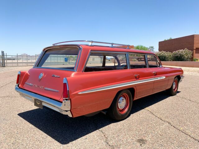 1961 Pontiac Catalina Safari Station Wagon - photo 4
