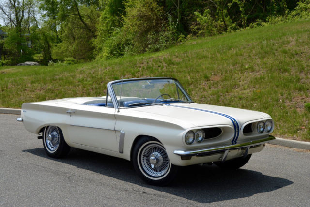 1961 Pontiac Monte Carlo