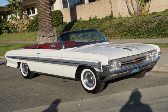 1961 Oldsmobile Starfire 394/330HP V8 CONVERTIBLE WITH FACTORY A/C - photo 5