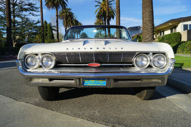 1961 Oldsmobile Starfire 394/330HP V8 CONVERTIBLE WITH FACTORY A/C - photo 8