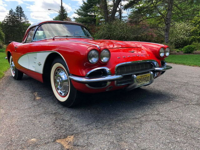 1961 Chevrolet Corvette Convertible - photo 11