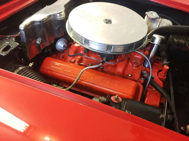 1961 Chevrolet Corvette Convertible - photo 6