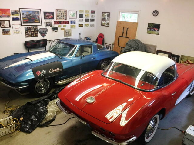 1961 Chevrolet Corvette Convertible - photo 9