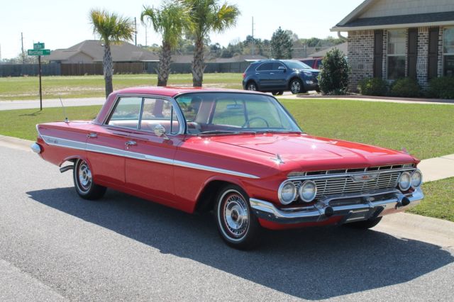 1961 Chevrolet Impala 4-Door Sport Hard Top (No Center Post) - photo 3