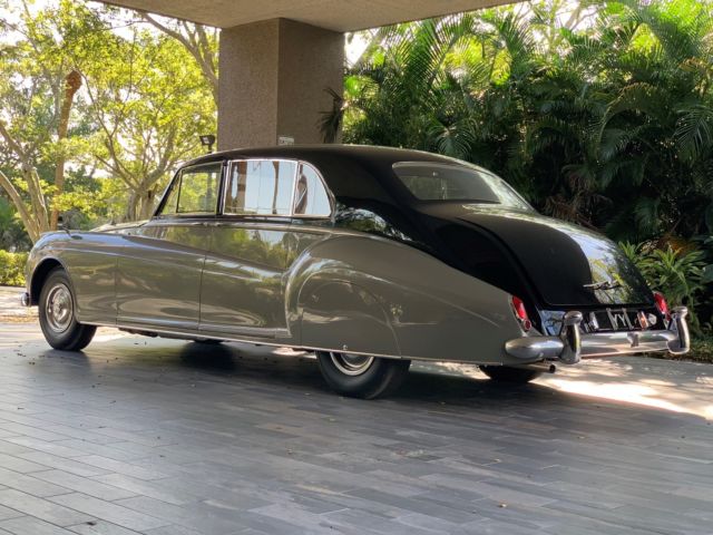 1961 Rolls-Royce Phantom - photo 4