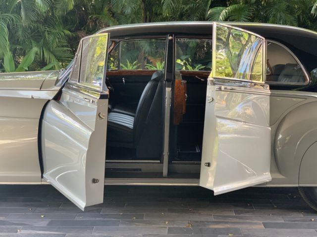 1961 Rolls-Royce Phantom - photo 9