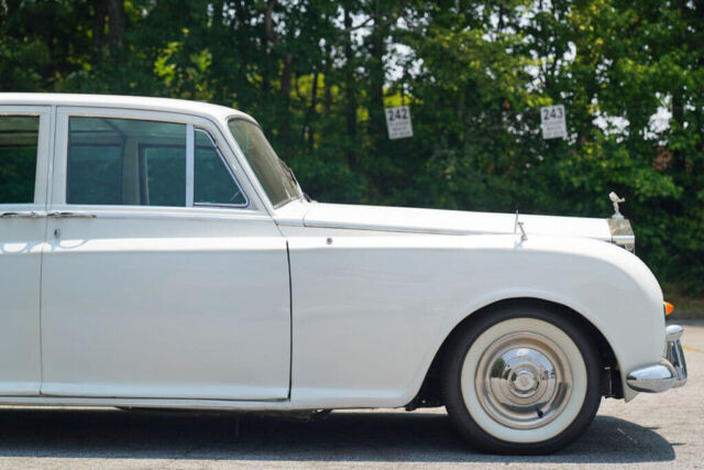 1961 Rolls-Royce Phantom V Limousine - photo 12