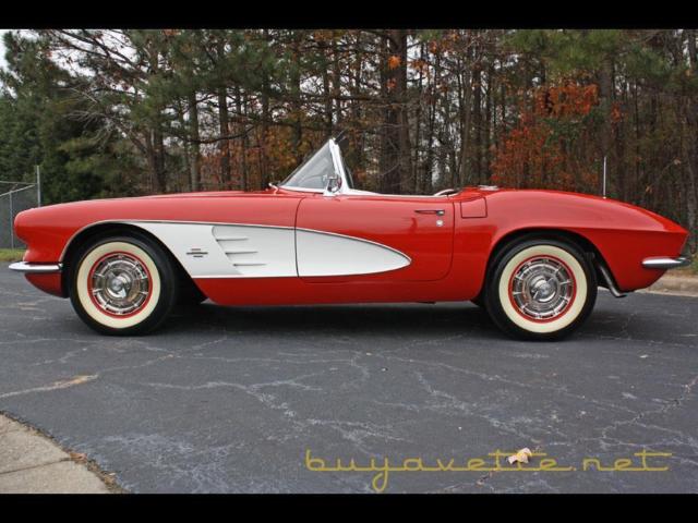 1961 Chevrolet Corvette Convertible - photo 11