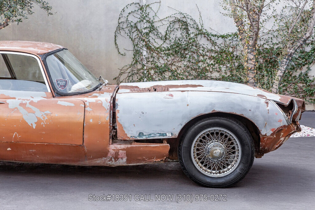 1961 Jaguar XK Series I Fixed Head Coupe Right-Hand-Drive - photo 10