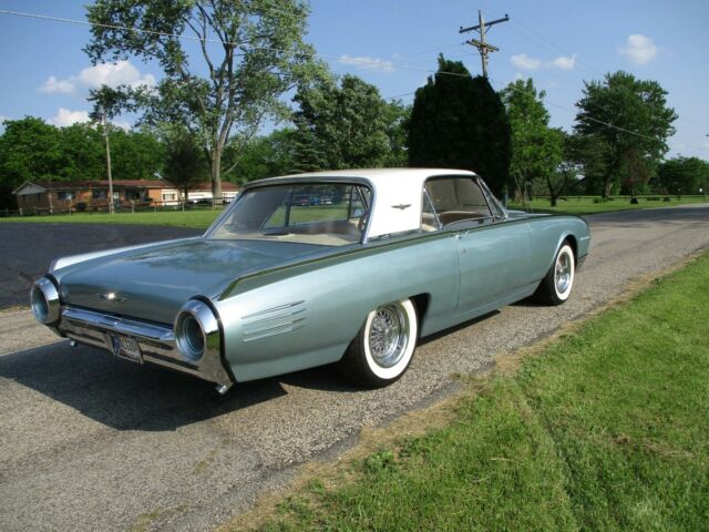 1961 Ford Thunderbird - photo 6