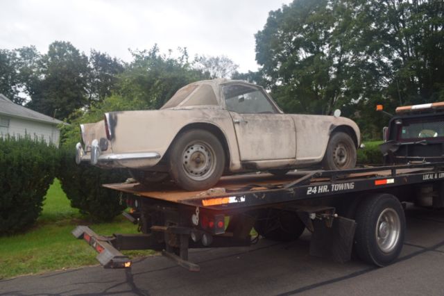 1961 Triumph TR4 Convertible - photo 4