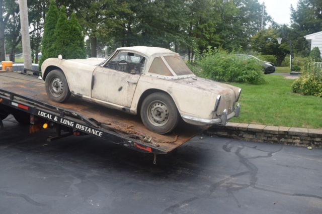 1961 Triumph TR4 Convertible - photo 5