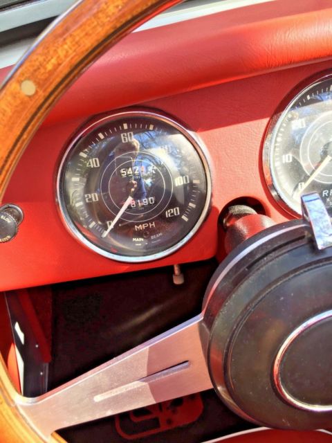 1961 Triumph TR3 - photo 12
