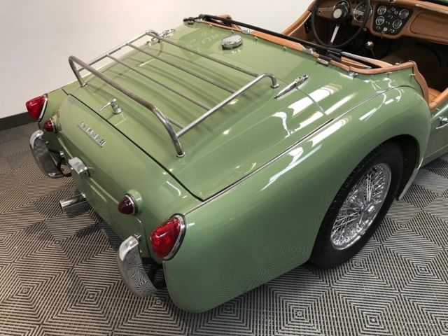 1961 Triumph TR3 4-SPEED. 72-SPOKE CHROME WIRE WHEELS. - photo 7