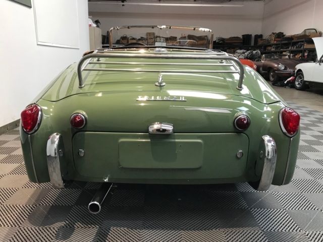 1961 Triumph TR3 4-SPEED. 72-SPOKE CHROME WIRE WHEELS. - photo 9