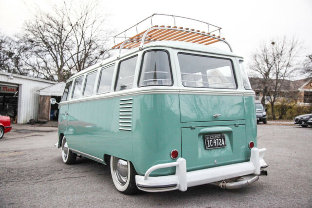 1961 Volkswagen Bus/Vanagon 15-Window Walkthrough Deluxe - photo 4
