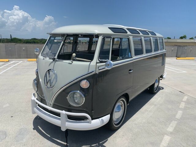 1961 Volkswagen Bus/Vanagon -- - photo 2